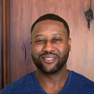 Meet your Posher, Derrick